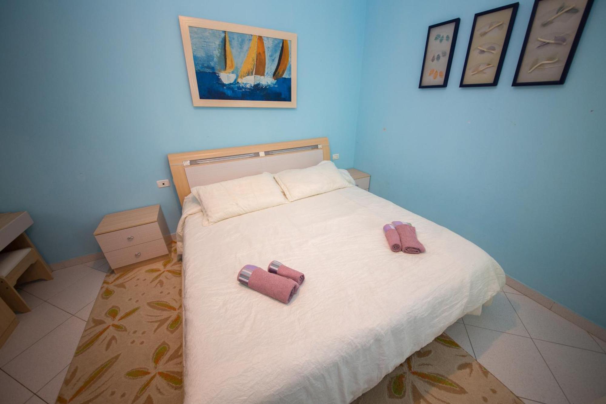 Apartments Qerret Голем Екстер'єр фото