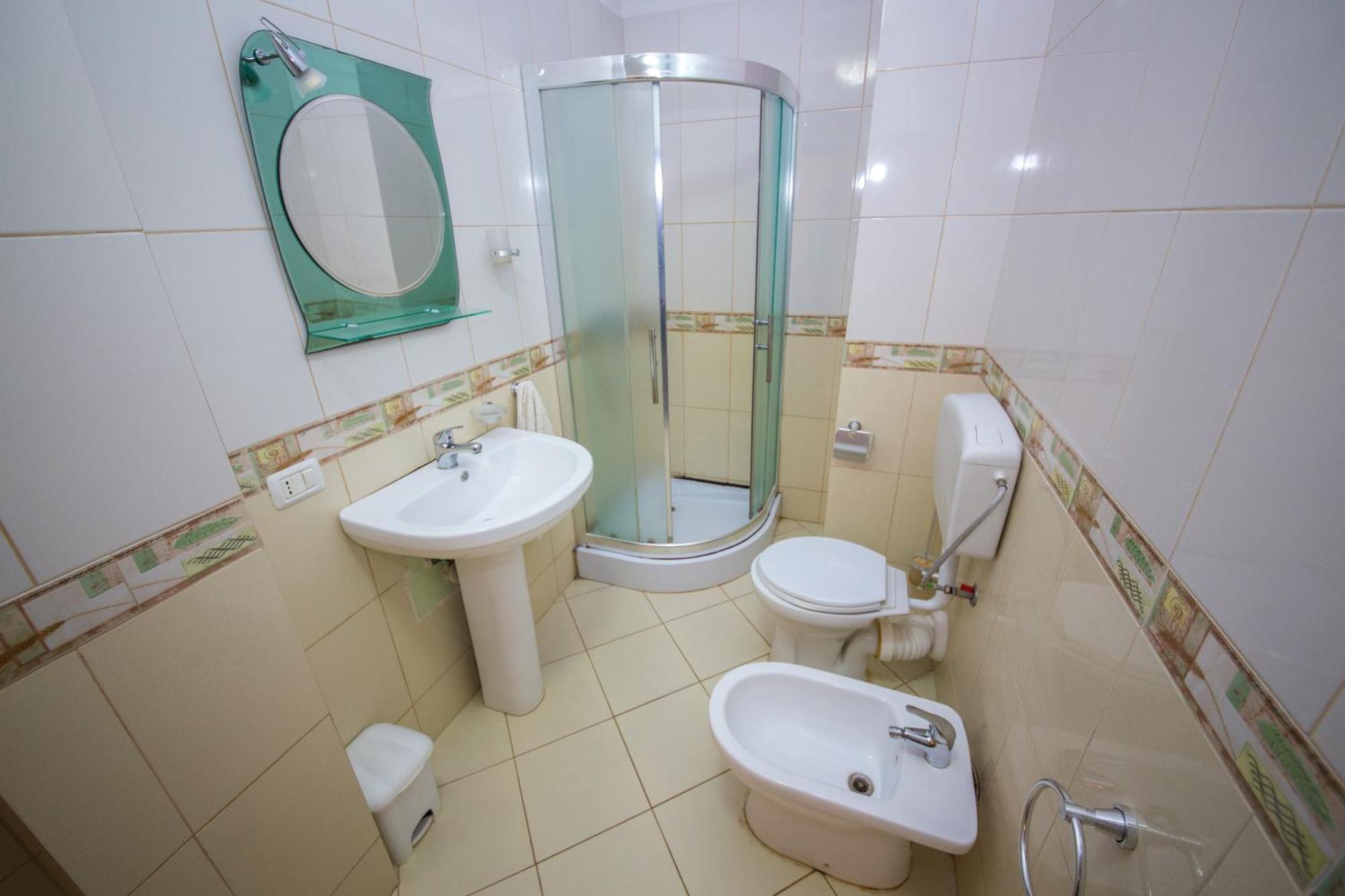 Apartments Qerret Голем Номер фото