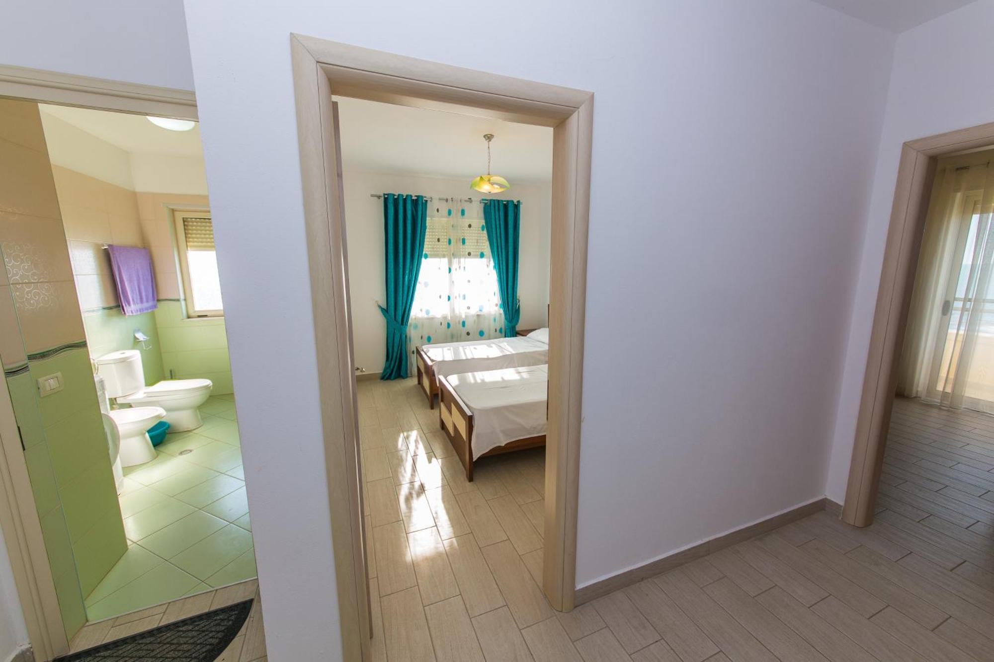 Apartments Qerret Голем Номер фото