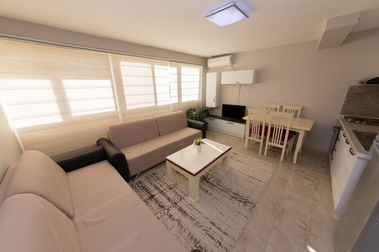 Apartments Qerret Голем Екстер'єр фото