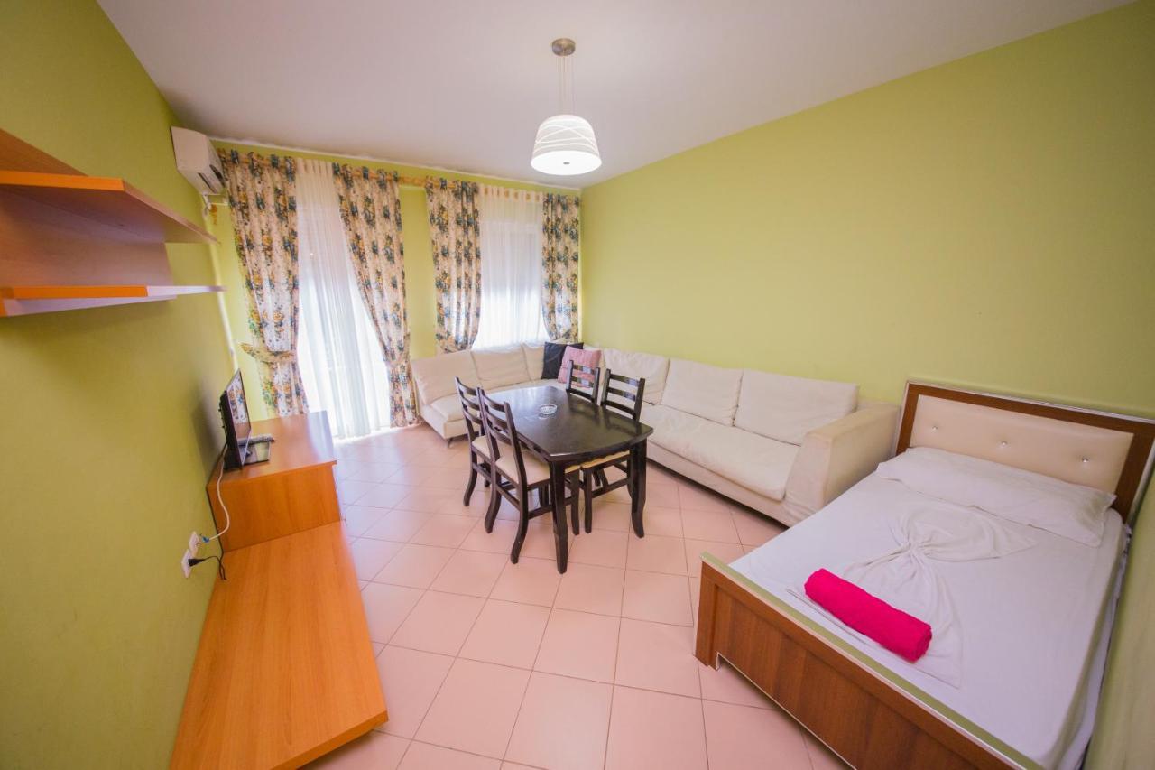 Apartments Qerret Голем Екстер'єр фото